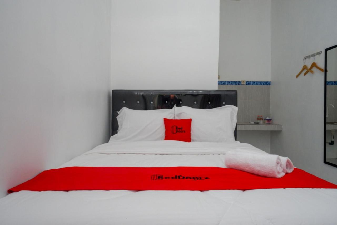 Reddoorz Near Universitas Semarang 2 Alastuwo Exterior photo