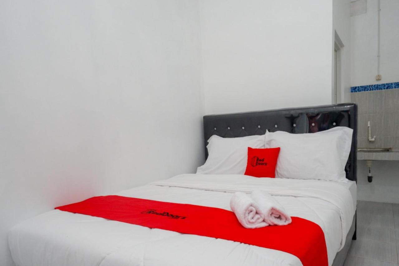 Reddoorz Near Universitas Semarang 2 Alastuwo Exterior photo