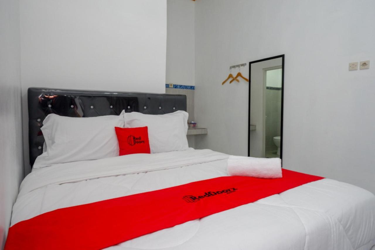 Reddoorz Near Universitas Semarang 2 Alastuwo Exterior photo