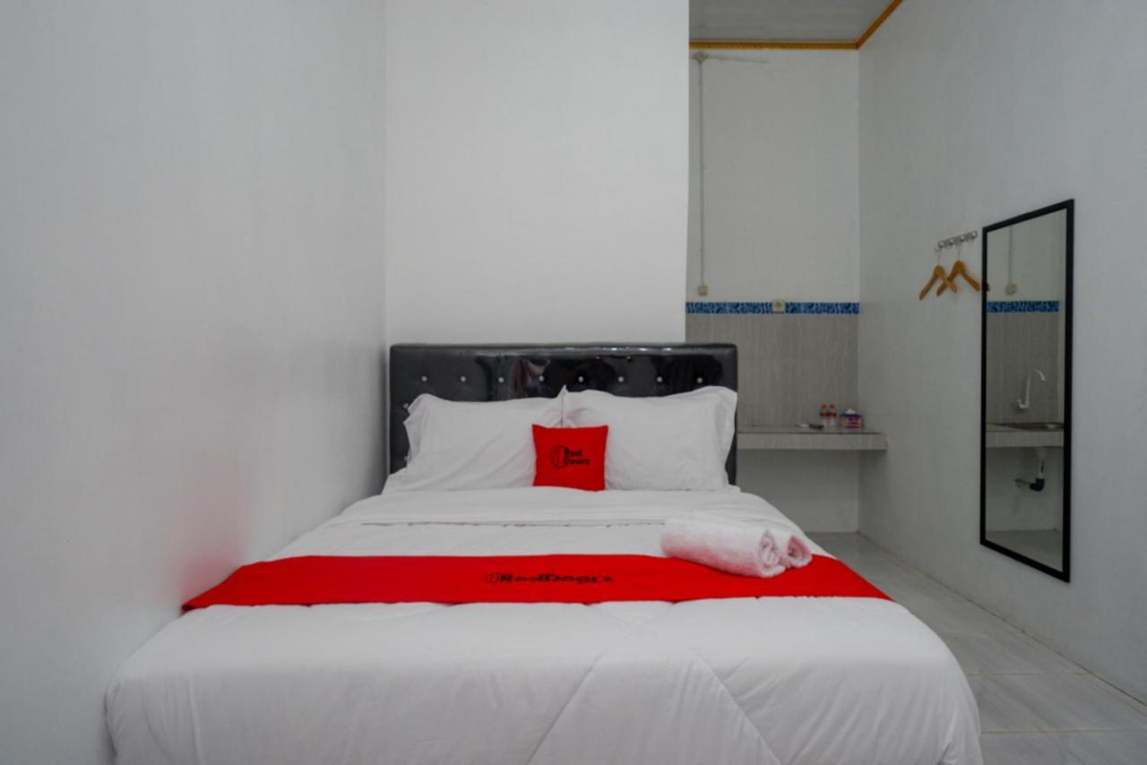 Reddoorz Near Universitas Semarang 2 Alastuwo Exterior photo